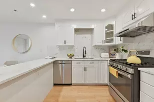 110 Coolidge Hill Rd, Watertown, MA 02472 - Photo 7