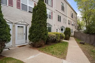 110 Coolidge Hill Rd, Watertown, MA 02472 - Photo 17
