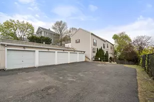 110 Coolidge Hill Rd, Watertown, MA 02472 - Photo 21