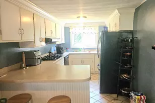 114 Pearl St, Dartmouth, MA 02748 - Photo 5