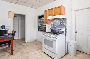 72 Sagamore Ave, Chelsea, MA 02150 - Photo 17