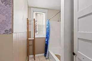 72 Sagamore Ave, Chelsea, MA 02150 - Photo 13