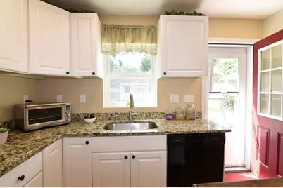 34 Thirteenth Ave, Halifax, MA 02338 - Photo 13