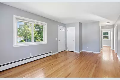 17 Keddy Street, Springfield, MA 01109 - Photo 3