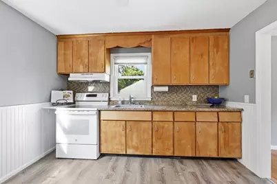 17 Keddy Street, Springfield, MA 01109 - Photo 7