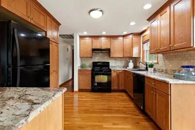 4 Eileen Rd, Peabody, MA 01960 - Photo 7