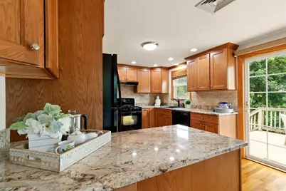 4 Eileen Rd, Peabody, MA 01960 - Photo 3