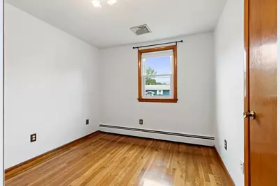 4 Eileen Rd, Peabody, MA 01960 - Photo 17