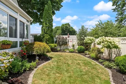 4 Berrywood Ln, Beverly, MA 01915 - Photo 33