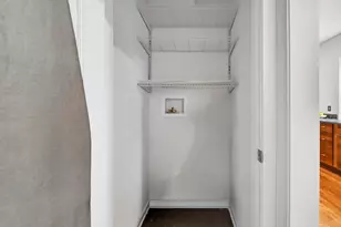 257 Pleasant St, Worcester, MA 01609 - Photo 11