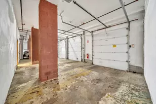257 Pleasant St, Worcester, MA 01609 - Photo 23