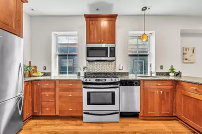 257 Pleasant St #7, Worcester, MA 01609 - Photo 3