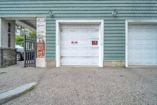 257 Pleasant St, Worcester, MA 01609 - Photo 25