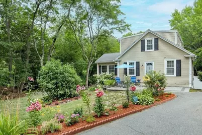 165 Astle St, Tewksbury, MA 01876 - Photo 3
