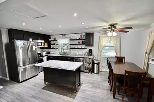 9 Maid Marion St, Oxford, MA 01540 - Photo 3