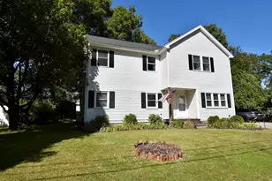 9 Maid Marion St, Oxford, MA 01540 - Photo 1