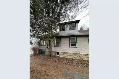 15 Conway St, Beverly, MA 01915 - Photo 3