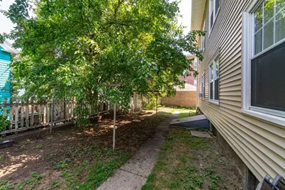 33 Harbor Street, Salem, MA 01970 - Photo 5