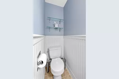 2 Brackett Brackett Pl #B, Marblehead, MA 01945 - Photo 17