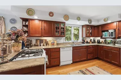 301 Winch St, Framingham, MA 01701 - Photo 13