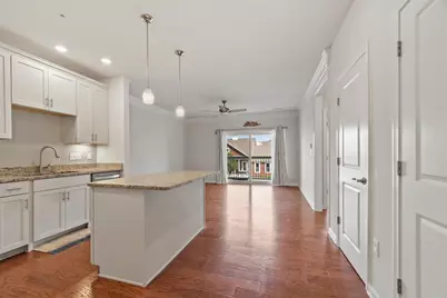 2 Francis Dr #203, Andover, MA 01810 - Photo 3