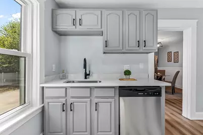 71 Eldridge St, Taunton, MA 02780 - Photo 9