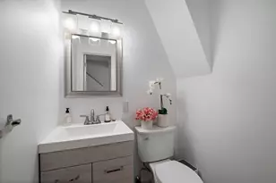 82 Captains Row, Chelsea, MA 02150 - Photo 15
