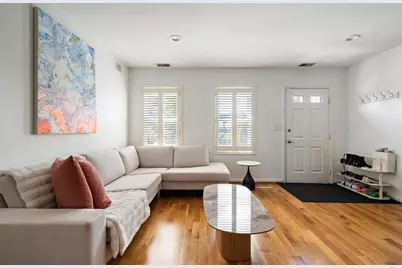 82 Captains Row #82, Chelsea, MA 02150 - Photo 3
