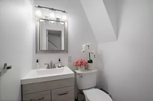 82 Captains Row, Chelsea, MA 02150 - Photo 15