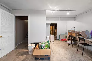 82 Captains Row, Chelsea, MA 02150 - Photo 19