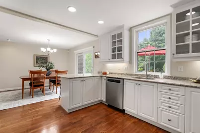 600 Trapelo Rd #8, Waltham, MA 02452 - Photo 9