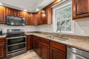 7 Evergreen Ln, Sturbridge, MA 01518 - Photo 11