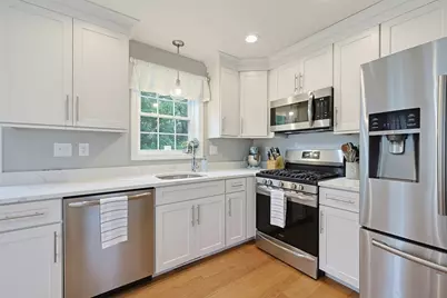 95 Riley Rd #95, Tyngsborough, MA 01879 - Photo 5