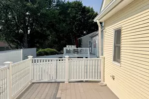22 Pelican Ave, Worcester, MA 01605 - Photo 21