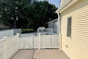 22 Pelican Ave, Worcester, MA 01605 - Photo 13