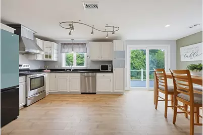 460 Richardson Ave, Attleboro, MA 02703 - Photo 5