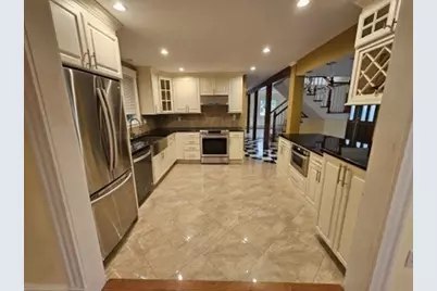 633 Saw Mill Brook Pkwy #1, Newton, MA 02459 - Photo 7