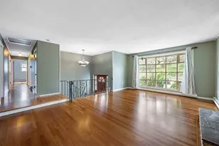 36 Roman Dr, Shrewsbury, MA 01545 - Photo 3