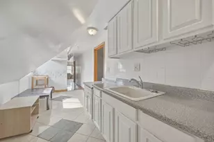 52-54 Bowden St, Lowell, MA 01852 - Photo 17