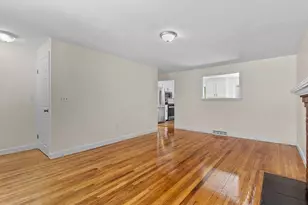 5 Grove St, Plainville, MA 02762 - Photo 13