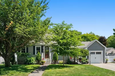 86 Redfield Rd, Wakefield, MA 01880 - Photo 3