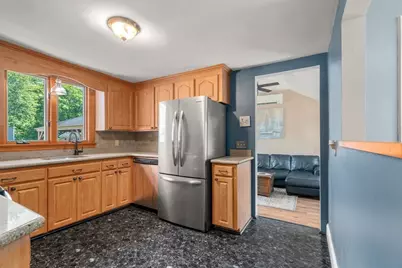 86 Redfield Rd, Wakefield, MA 01880 - Photo 7
