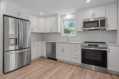 543 Cross St, Bridgewater, MA 02324 - Photo 3