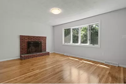 543 Cross St, Bridgewater, MA 02324 - Photo 5