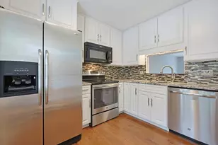 206 Laurelwood Dr, Hopedale, MA 01747 - Photo 9
