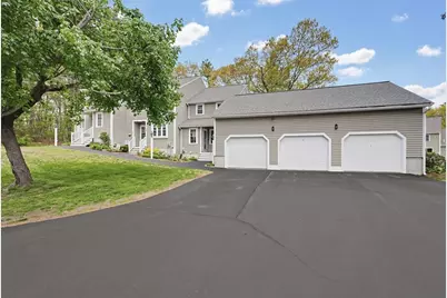 206 Laurelwood Dr #206, Hopedale, MA 01747 - Photo 1