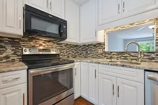 206 Laurelwood Dr, Hopedale, MA 01747 - Photo 7