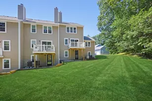 206 Laurelwood Dr, Hopedale, MA 01747 - Photo 3