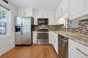 206 Laurelwood Dr, Hopedale, MA 01747 - Photo 5