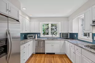 205 Meeting House Way, Edgartown, MA 02539 - Photo 5